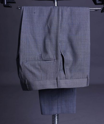 A light grey, windowpane check, monochrome nobility super “140s” “Board Room” Notch lapel suit