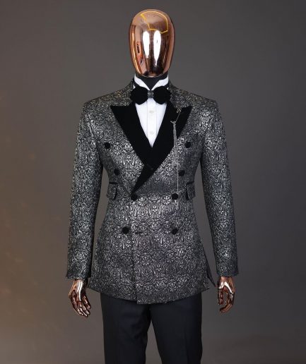 The “Love don’t Cost Shishi ” peak lapel, high pocket tuxedo suit