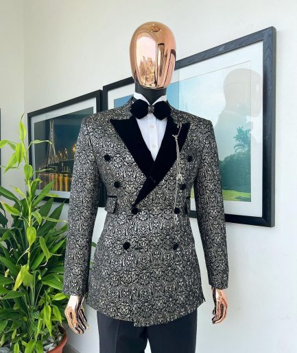 The “Love don’t Cost Shishi ” peak lapel, high pocket tuxedo suit