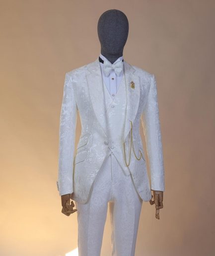 An ivory white, knitted, root floral jacquard notch lapel suit.