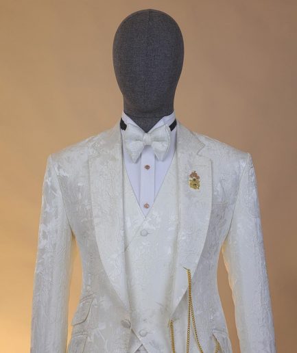 An ivory white, knitted, root floral jacquard notch lapel suit.