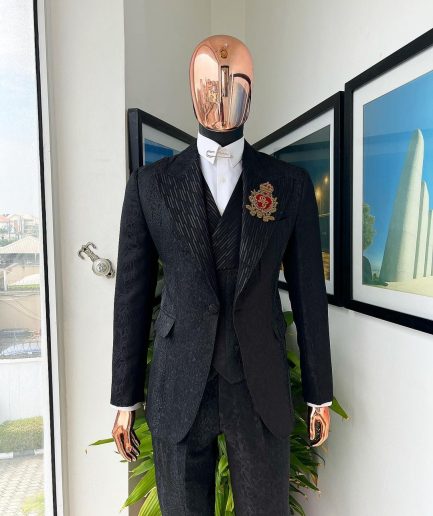 The “gogo” limited edition black mixed jacquard fabric peak lapel metallic jacquard suit