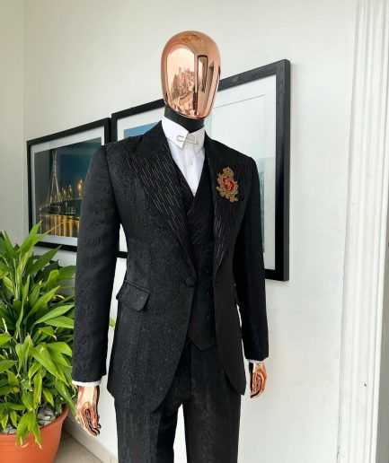 The “gogo” limited edition black mixed jacquard fabric peak lapel metallic jacquard suit