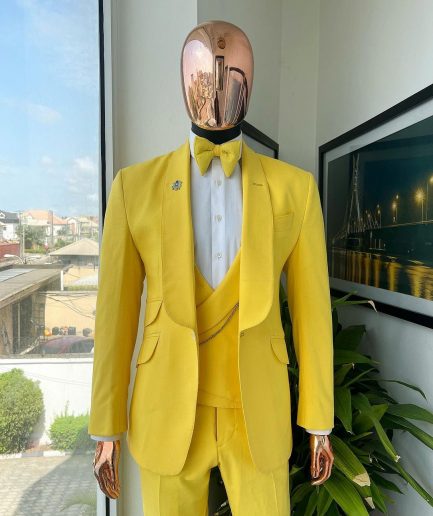 A Middle yellow linen shawl lapel jacket