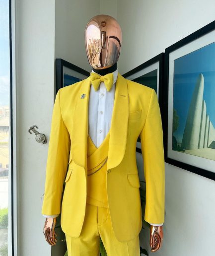 A Middle yellow linen shawl lapel jacket