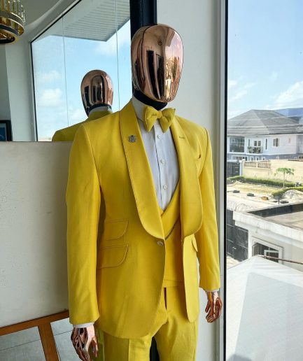 A Middle yellow linen shawl lapel jacket