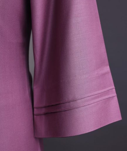 An orchid purple, pleated triangle with buckle intersection, 3/4 sleeve African senator kaftan native.