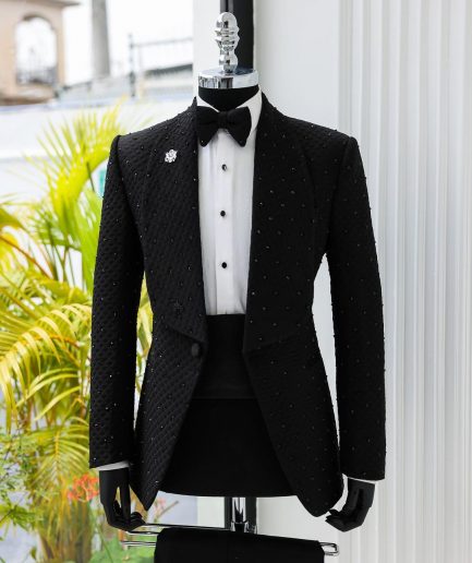 A Charcoal Black Square-Patterned Jacquard Shawl Lapel Tuxedo Suit