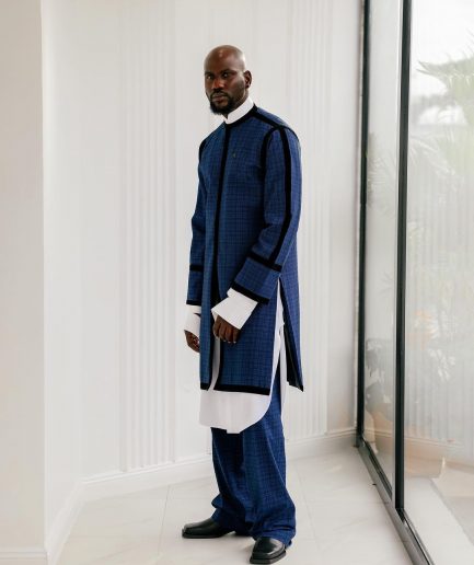 A Tattersall Check, Blue & Black “Manthis” With Black Velvet Taping Kimono