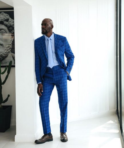 A Windowpane relayed and inverted check, knitted peak lapel suit