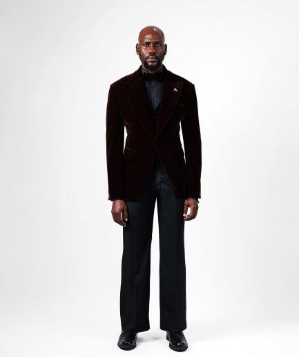 A Brown Peak Lapel, Single Button Knitter Suit
