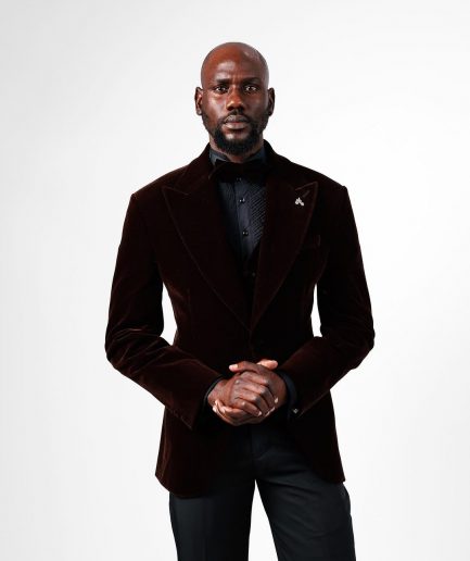 A Brown Peak Lapel, Single Button Knitter Suit