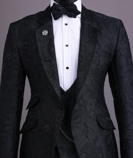 Dispersed Root Floral Black Suit