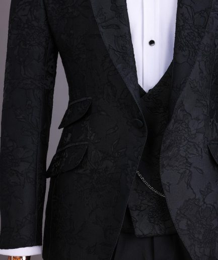 Dispersed Root Floral Black Suit