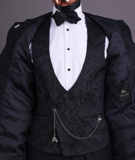 Dispersed Root Floral Black Suit