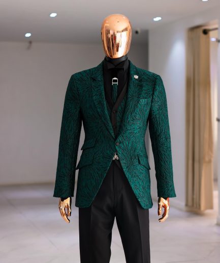 A Splashed Broom 3 Suit.