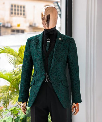 A Splashed Broom 3 Suit.