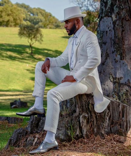 The “Bridgeton” 24 VS 1 Suit