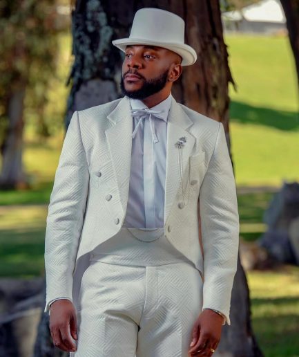 The “Bridgeton” 24 VS 1 Suit