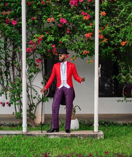 The “Bridgeton” 24 VS 6 Suit.