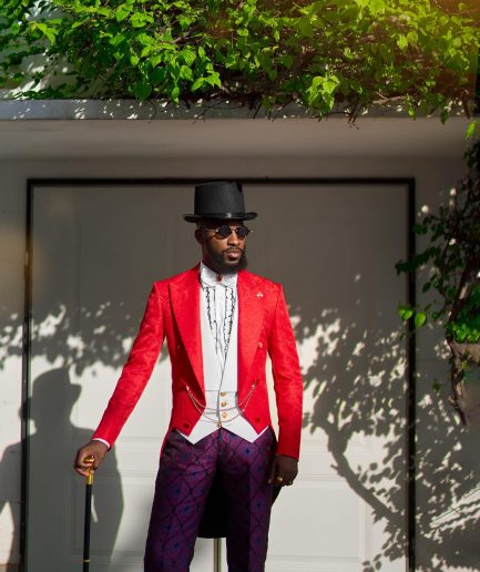 The “Bridgeton” 24 VS 6 Suit.