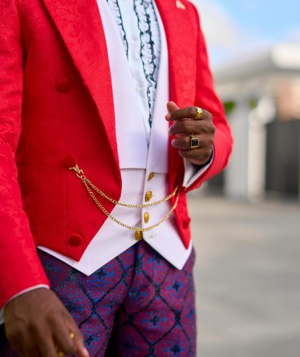 The “Bridgeton” 24 VS 6 Suit.