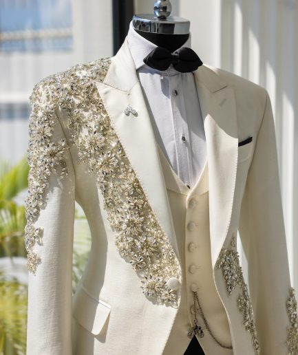 The unaltered Suit 2