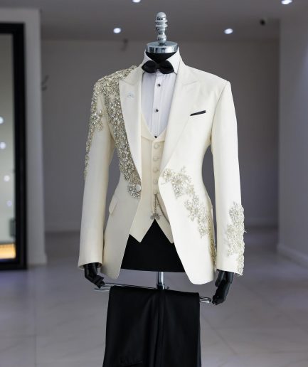 The unaltered Suit 2