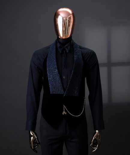 A Splashed Broom 4 Suit