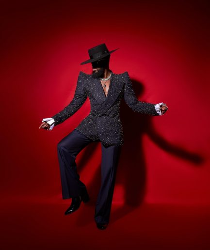 The “Pagoda” Suit.