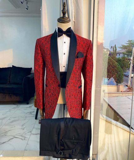 A Red patterned jacquard Shawl lapel tuxedo suit
