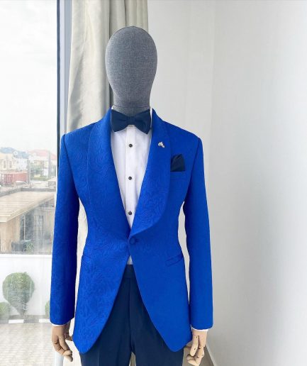 A Royal Blue floral pattern jacquard shawl lapel tuxedo suit