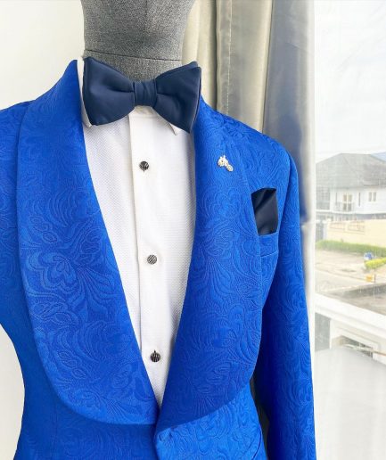 A Royal Blue floral pattern jacquard shawl lapel tuxedo suit
