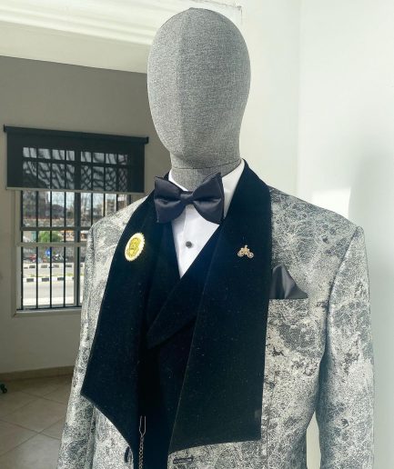 A dispersed silver and black pattern jacquard shawl lapel tuxedo suit
