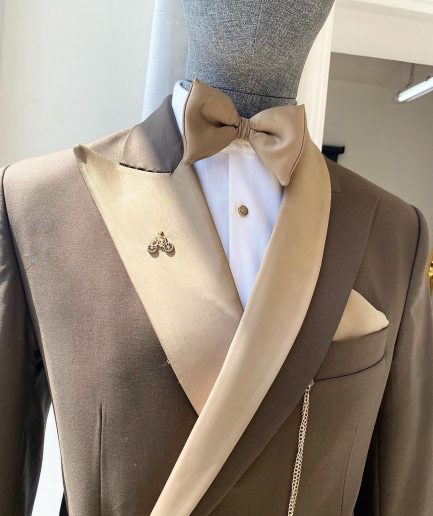A Bespoke reloaded brown “Arthur Richards” tuxedo 3-lapel suit
