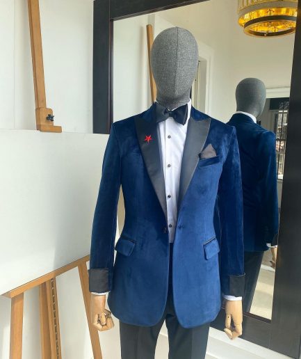 A Navy Blue Velvet Dinner Peak Lapel Tuxedo Suit