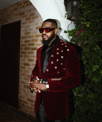 The “Rings & Snap 1864” Suit 4