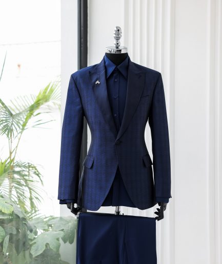 The Unaltered Suit 3 Vs 1