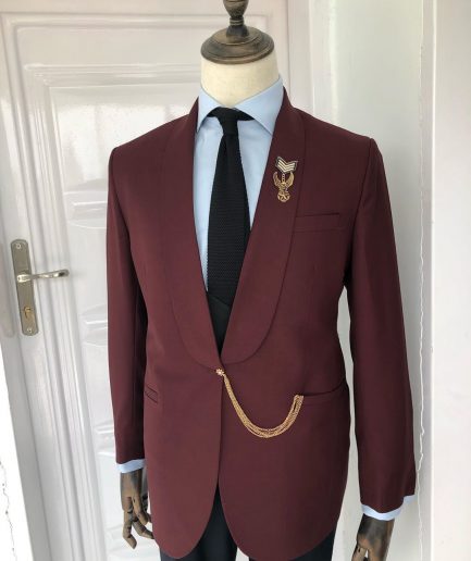 A Burgundy shawl lapel Suit With Accessories Detailing
