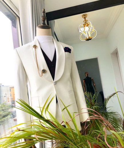 An Ivory “White Ivorian” Shawl Lapel tuxedo Suit