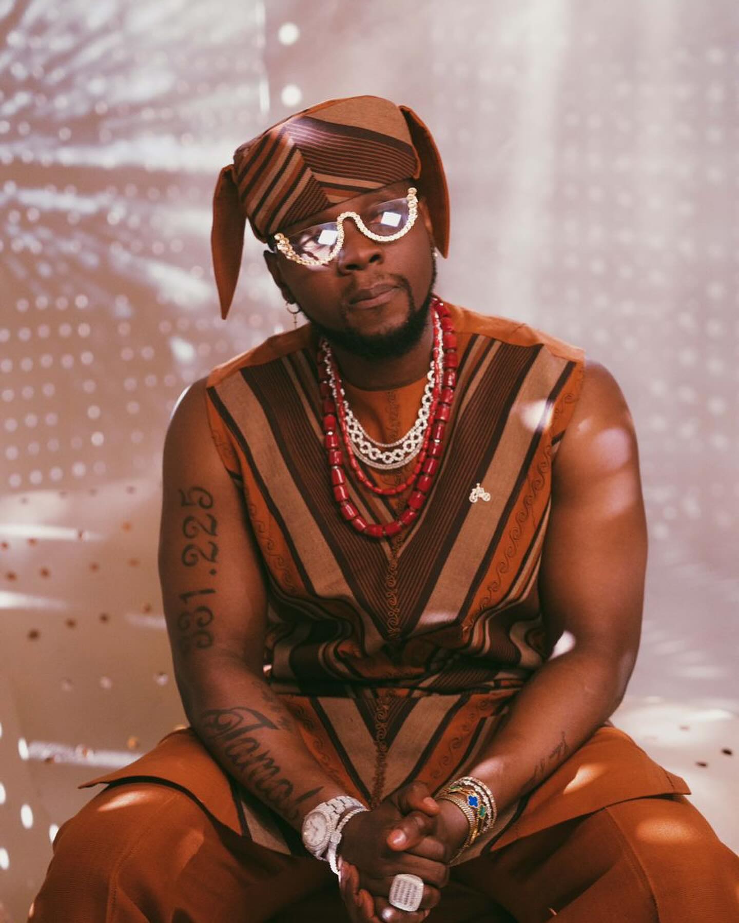 Kizz Daniel in Iwalewa trad
