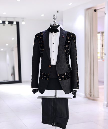 The “Wrap on black” Suit 4