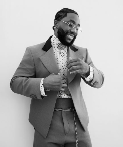 The "Sophisticated Drama" – Monochrome Grey Suit