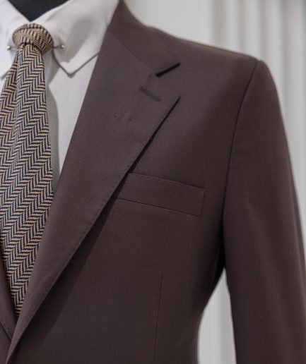 The "DBS" 1 – Brown Business Suit with Notch Lapel